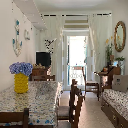 アパート Domvs Flavia ラ・スペツィア