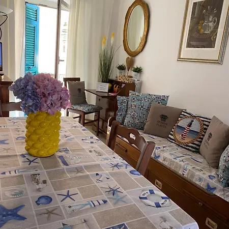 Apartment Domvs Flavia La Spezia